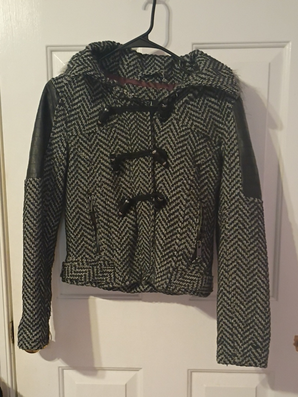 Rue 21 Medium Ladies Coat